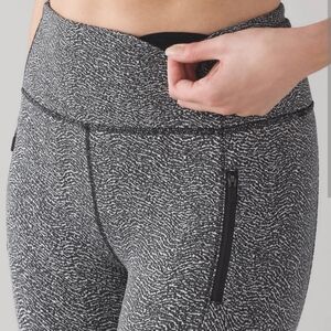 Lululemon Athletica Black and‎ White Leggings High-Waisted Performance